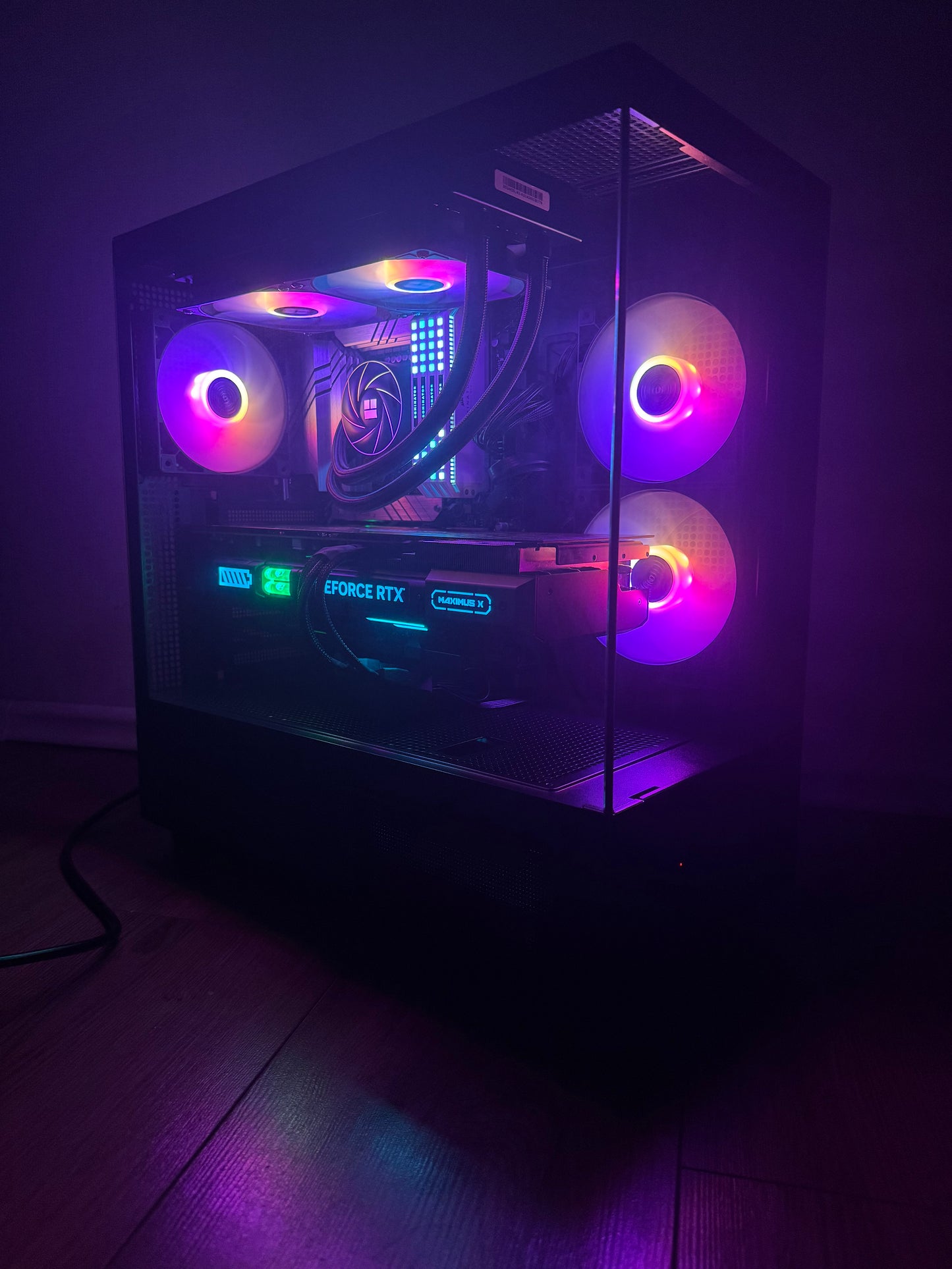Gaming PC RX 9070 XT, Ryzen 7 7800X3D, 32GB DDR5, 1TB SSD