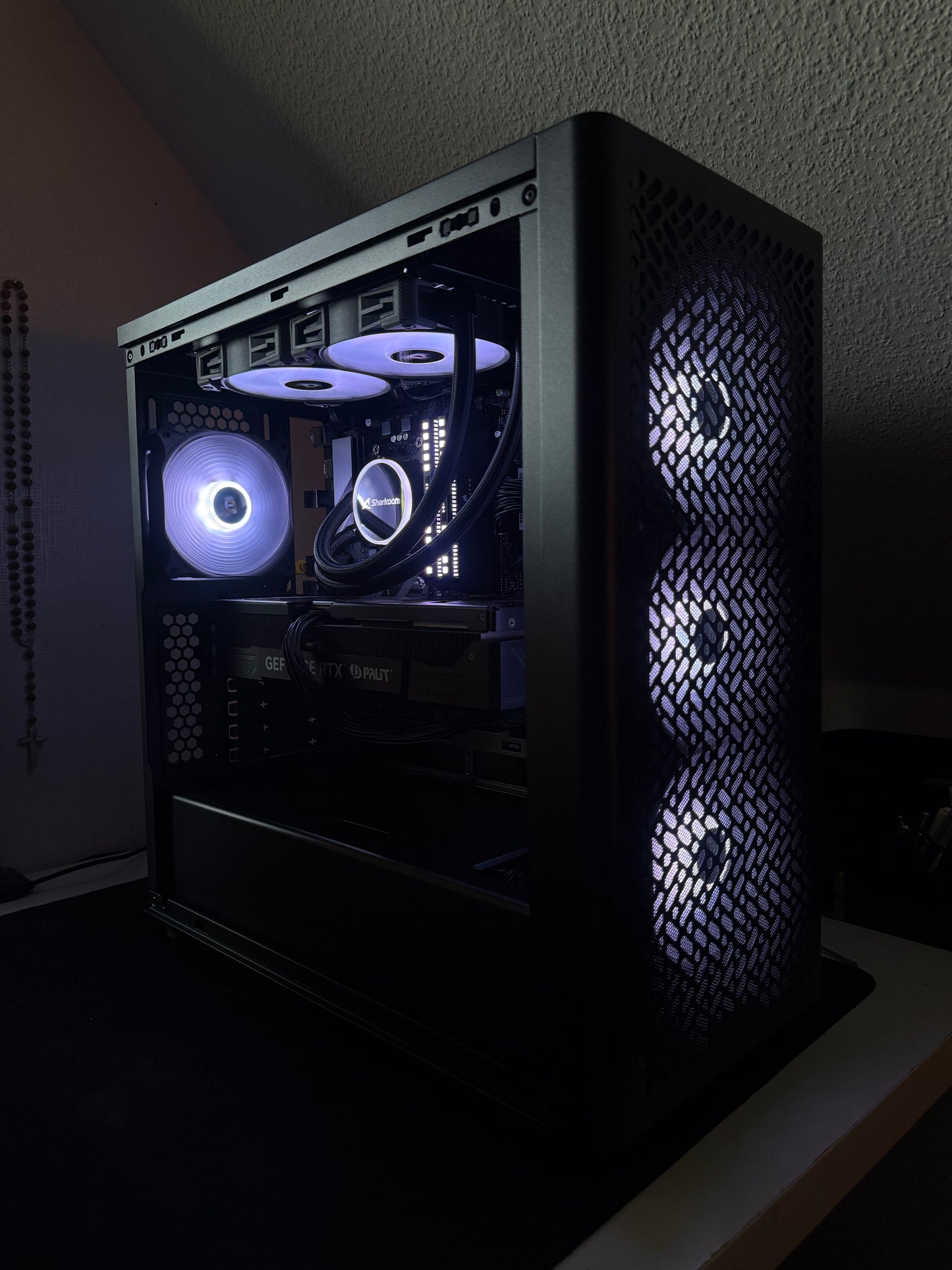 High End Gaming PC RTX 5080, Ryzen 9800X3D, 32GB 6000MHz -