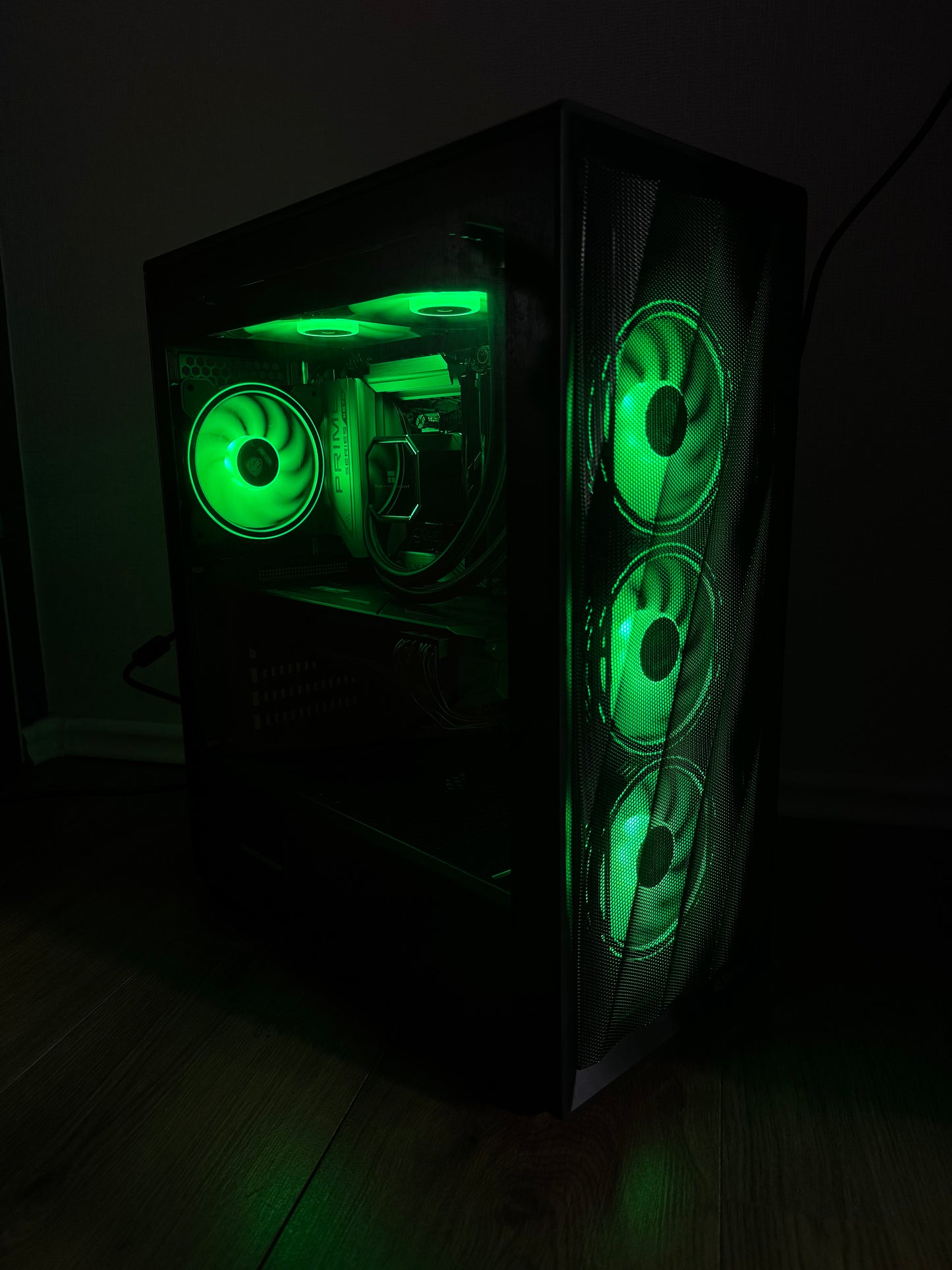 Gaming PC Ryzen 7 7700, RX 7900 XT, 32GB DDR5