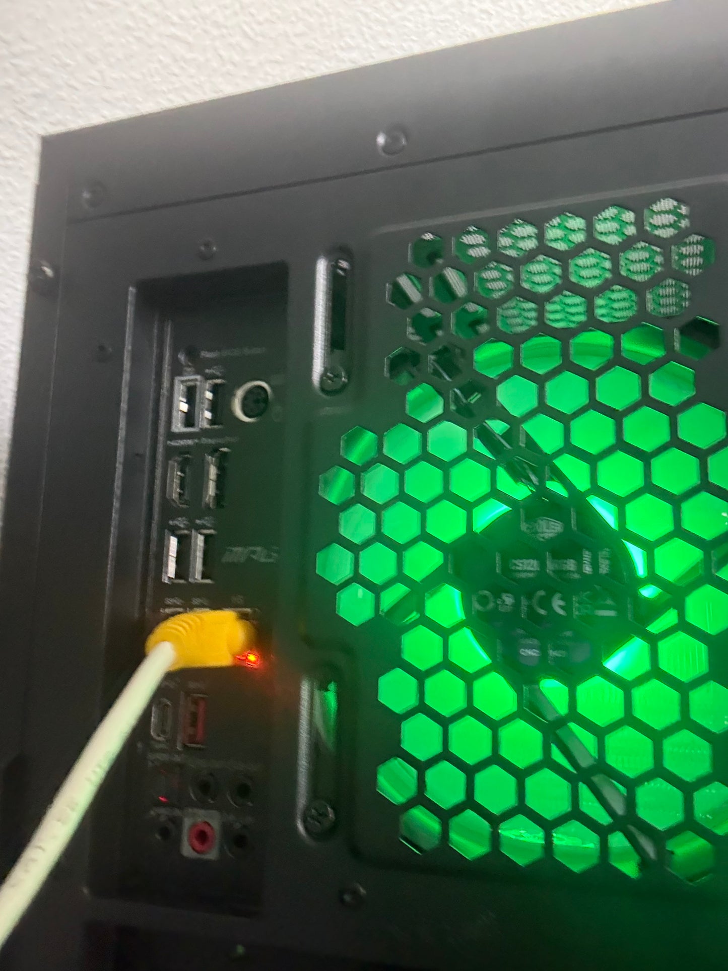 Gaming PC RTX 3070, Ryzen 5 5600X, 32GB RAM, 1TB SSD, RGB