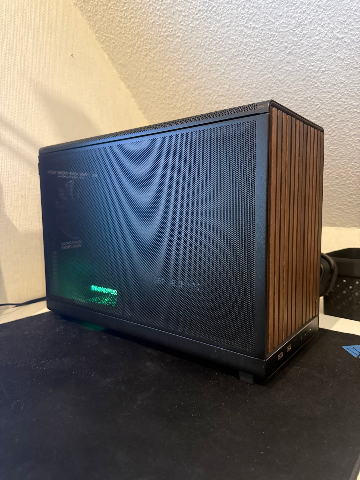 High End Mini Gaming PC RTX 5080, Ryzen 9800X3D, 32GB 6000MHz