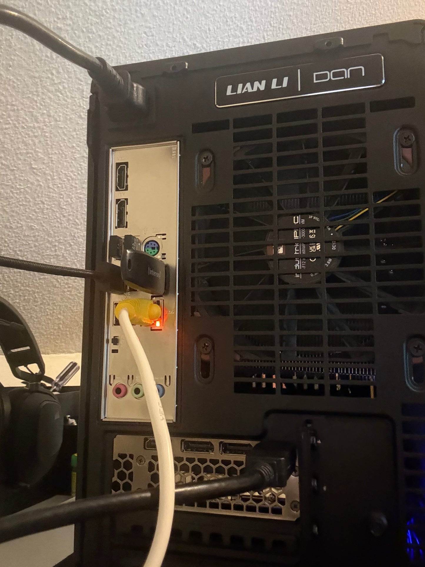 High End Mini Gaming PC RTX 5080, Ryzen 9800X3D, 32GB 6000MHz