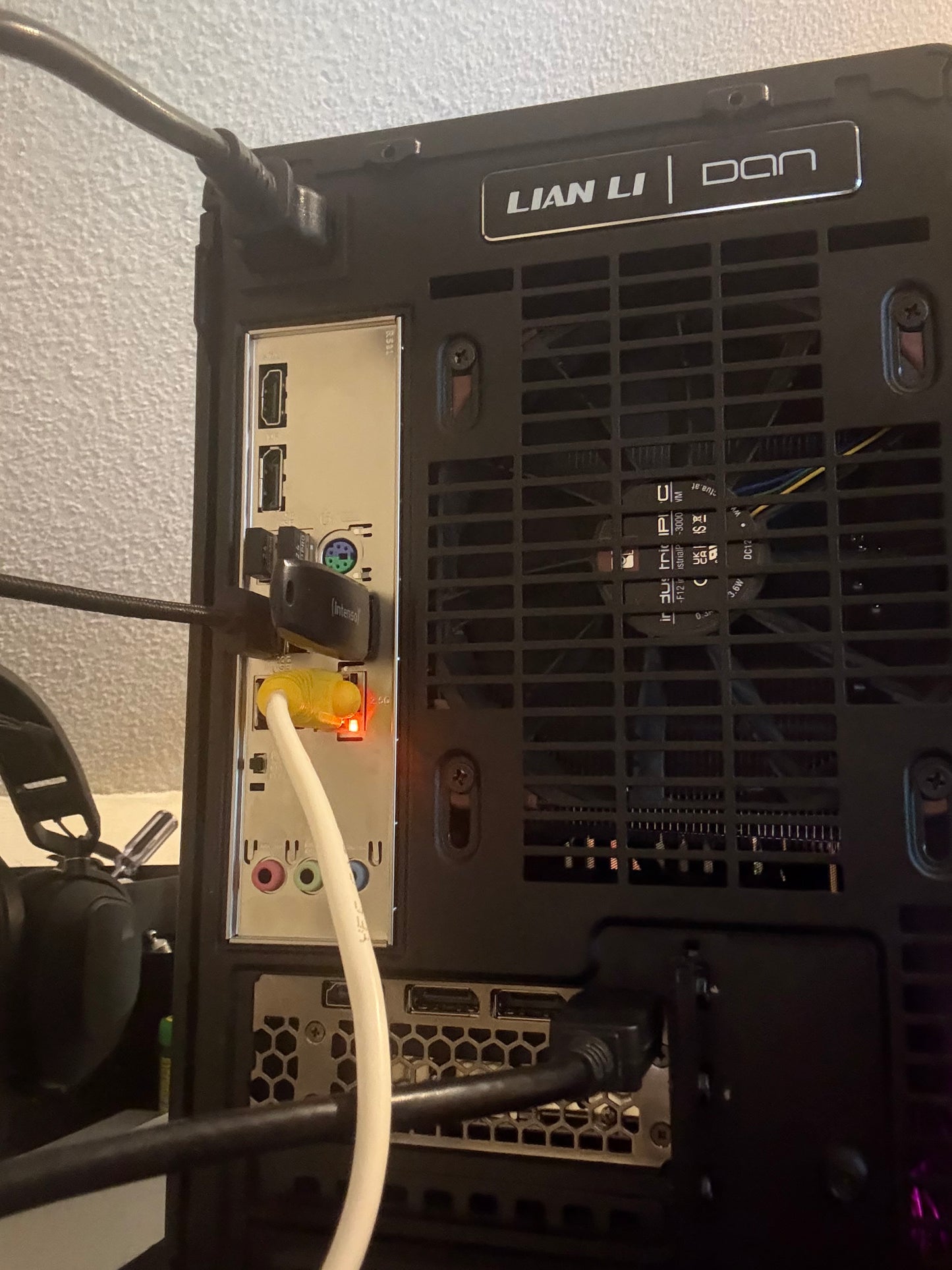 High End Mini Gaming PC RTX 5080, Ryzen 9800X3D, 32GB 6000MHz