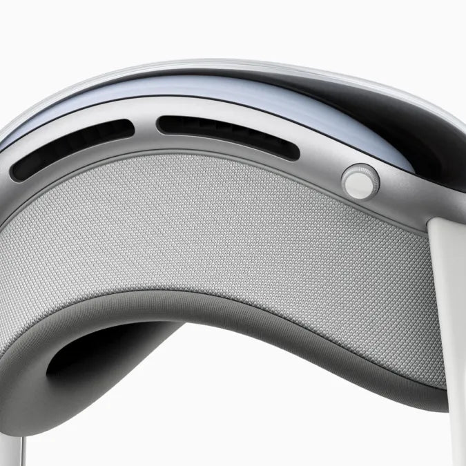 Apple Vision Pro 256 GB – Detailansicht der Oberseite mit Lüftungsschlitzen und Silbergehäuse